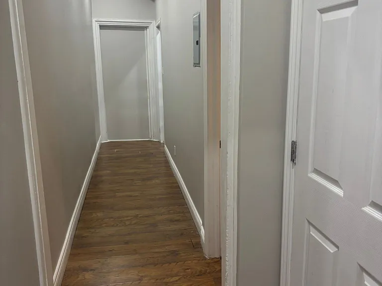 156 James St S #2A — Photo 4