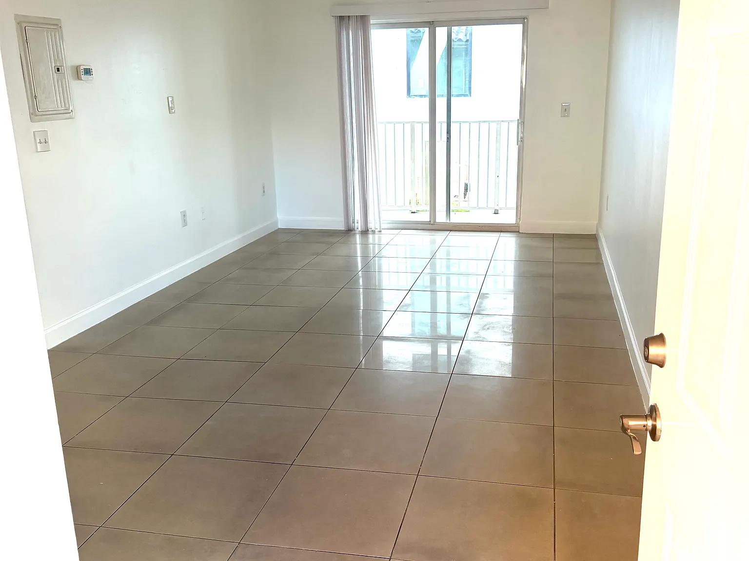 1 bed, 746 sqft, $1,700 — Photo 1