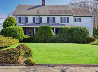 78 Ivy St, Oyster Bay, NY 11771