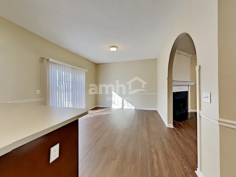109 Crestside Ct — Photo 8