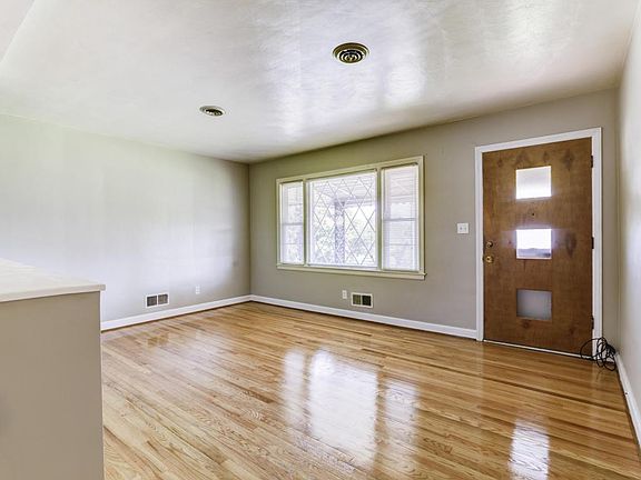 3rd image of 317 Corbin Cir NW