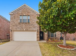 10005 Chadbourne Rd, Fort Worth, TX 76244