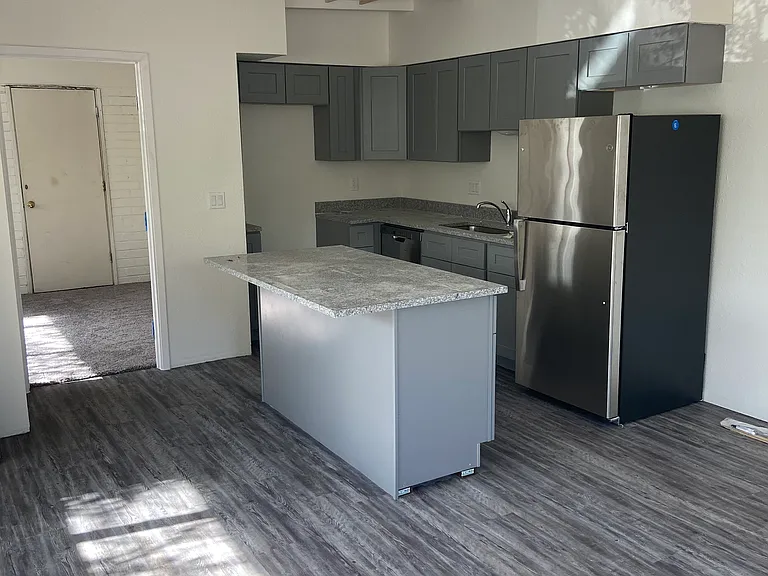 426 N Norris Ave #426 — Photo 2
