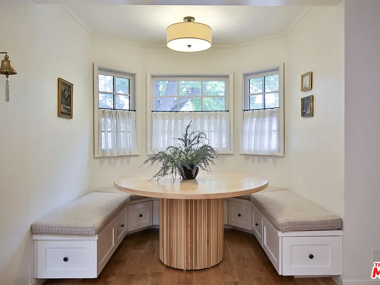 2330 Walnut Ave — Photo 9