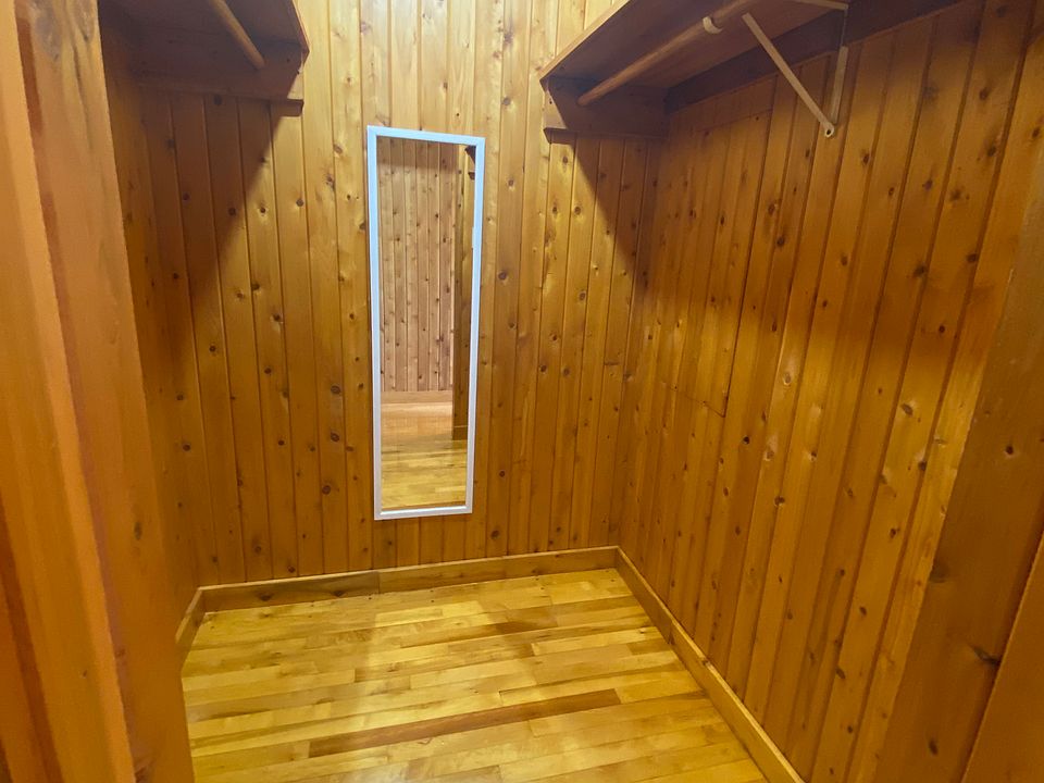 Walk In Closet