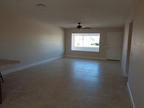 3rd image of 9515 W Lindgren Ave