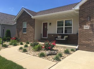 7047 Augusta Dr, Glen Carbon, IL 62034