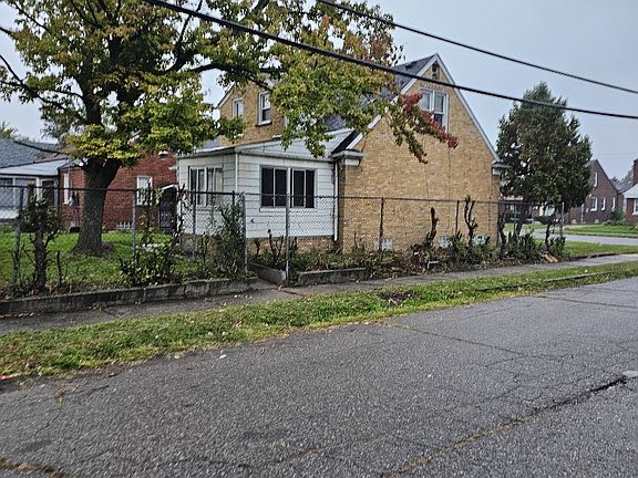 2nd image of 18901 Prest St