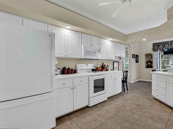 2nd image of 5031 Strafford Oaks Dr