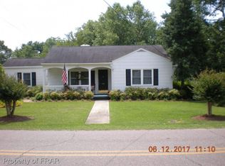 407 W Central Ave, Raeford, NC 28376