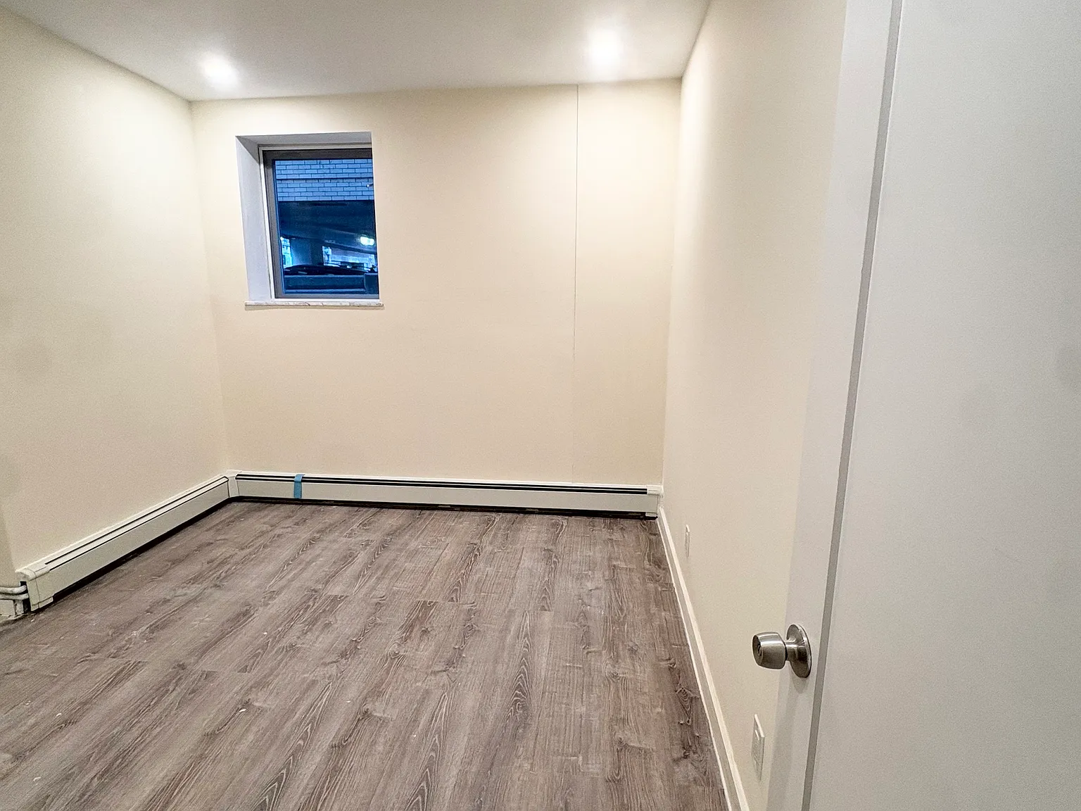 3 bed, 9999 sqft, $5,300 — Photo 2