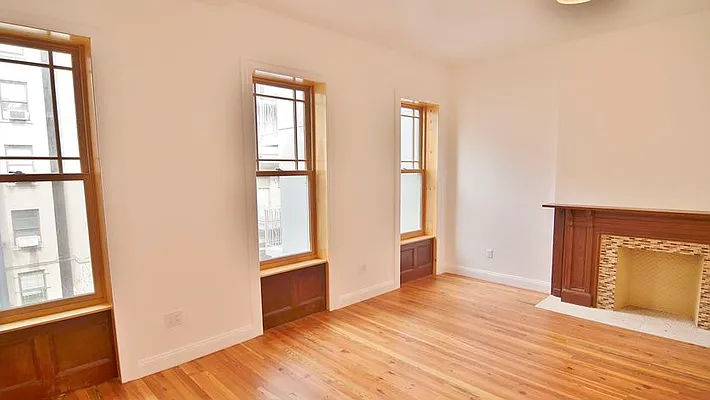 Rented by Park Property Advisors | media 25
