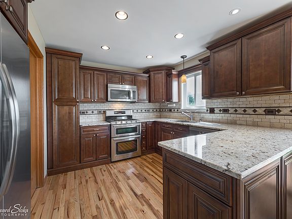 5th image of 5717 Stonebridge Trl