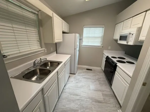 1248 Cross Creek Cir APT 1, Tallahassee, FL 32301