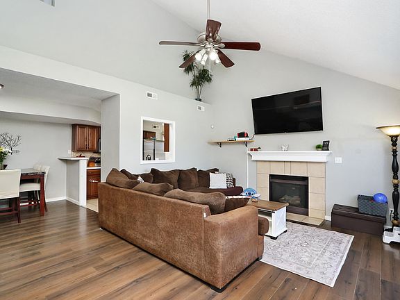 4th image of 2729 Oakwood Dr