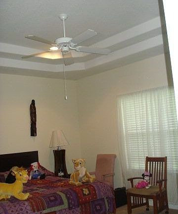 5th image of 40 Pennsylvania Ln