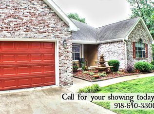 1605 Smitty Dr, Grove, OK 74344