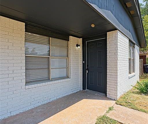 2nd image of 4829 Creekwood Dr