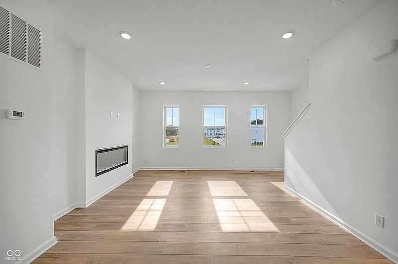 3 bed, 1700 sqft, $2,545 — Photo 4