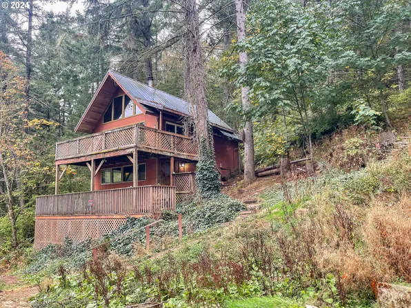 780 Bushnell Dr, Winston, OR 97496