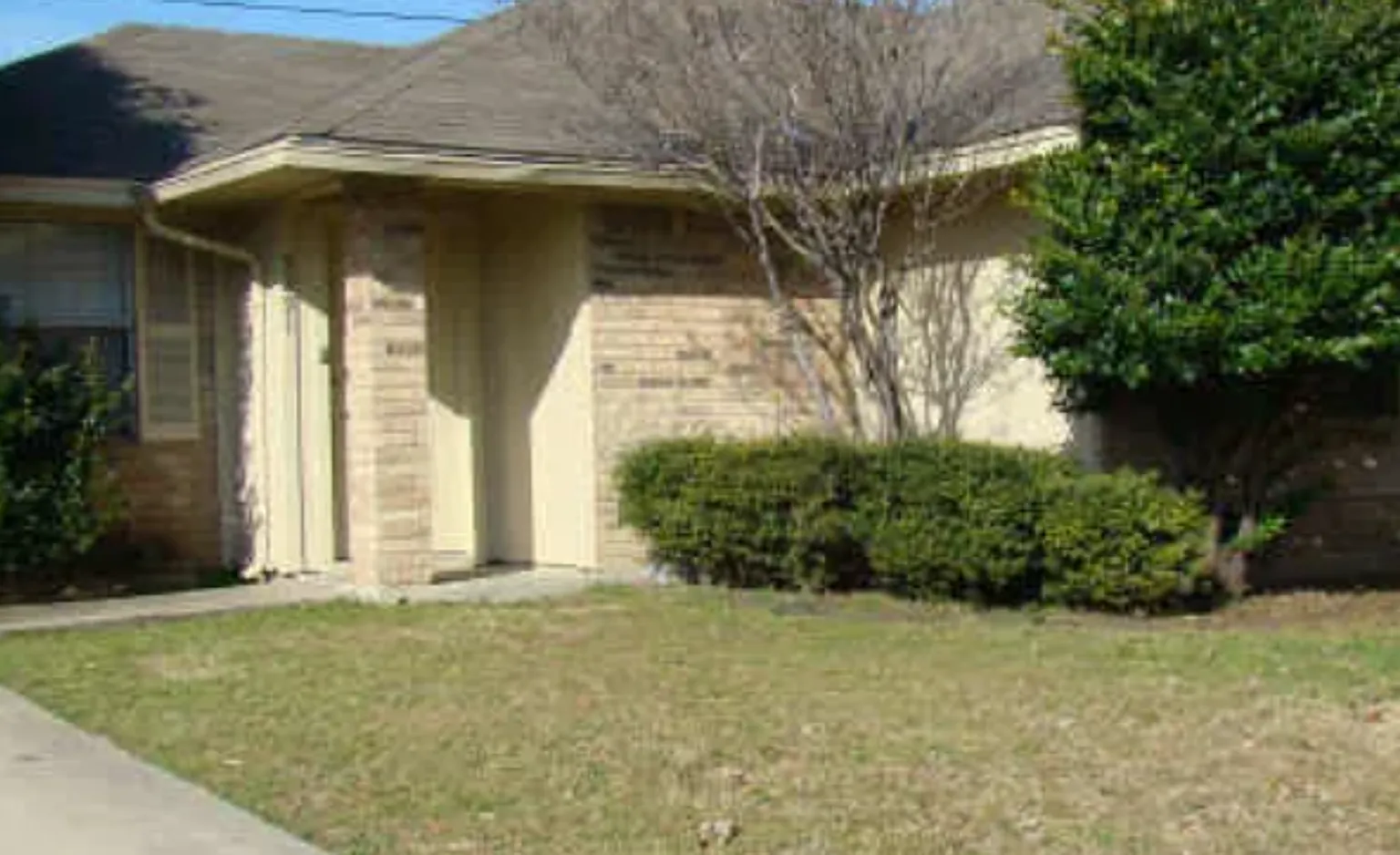 3-bedroom, 2-bathroom — Photo 1