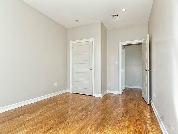 5th image of 11426 144th St