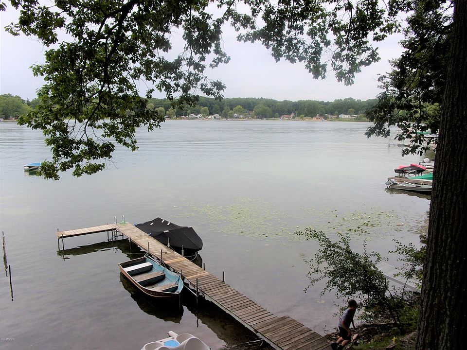 1st image of 3148 Lakeshore Dr