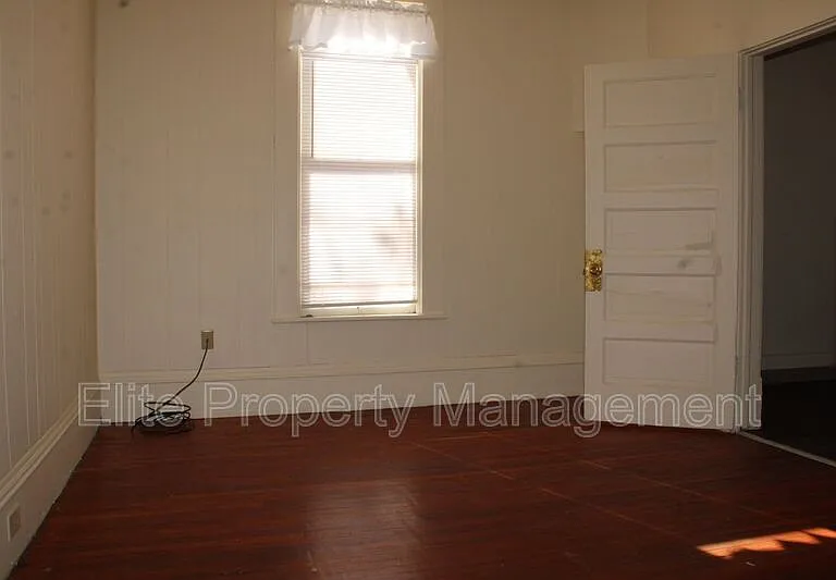326 W Routt Ave — Photo 9
