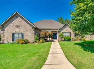 2352 Huntsboro Ln, Springdale, AR 72762