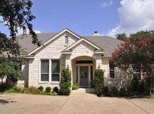 111 Lido St, Lakeway, TX 78734