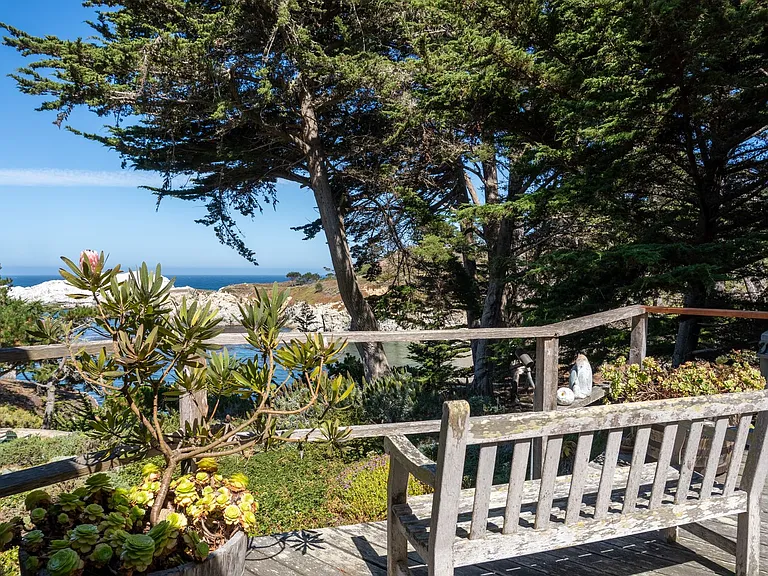 100 Highway 1 — Photo 27