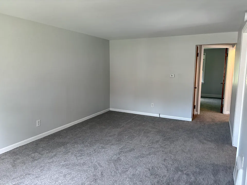 Spacious living room