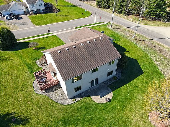 4th image of 28407 Lakeside Way
