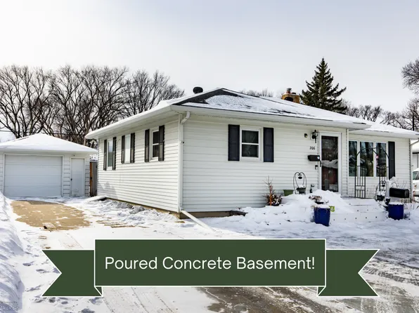 206 22nd Ave N, Fargo, ND 58102