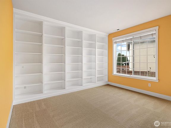 5th image of 21927 44th Drive SE