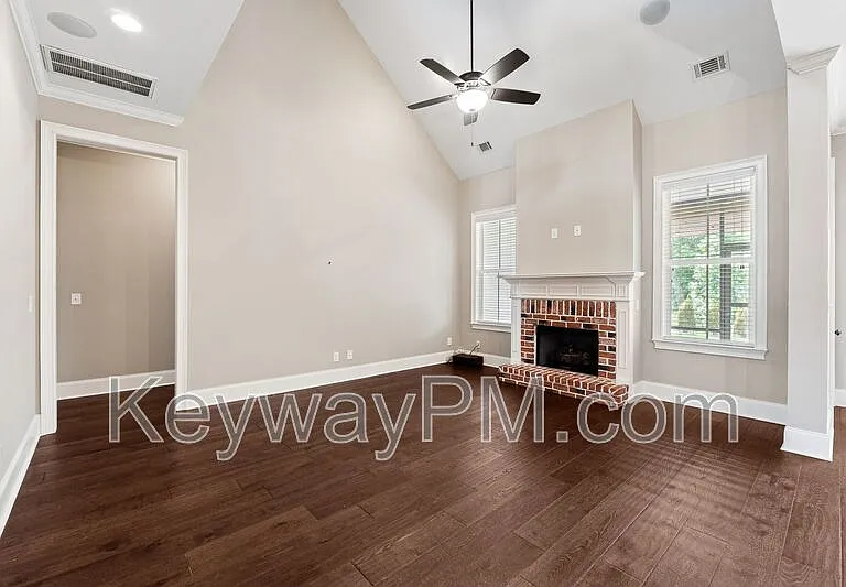 507 Windermere St — Photo 9