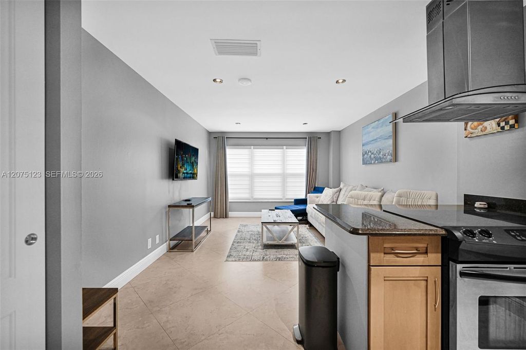 405 N Ocean Blvd APT 103, photo 6