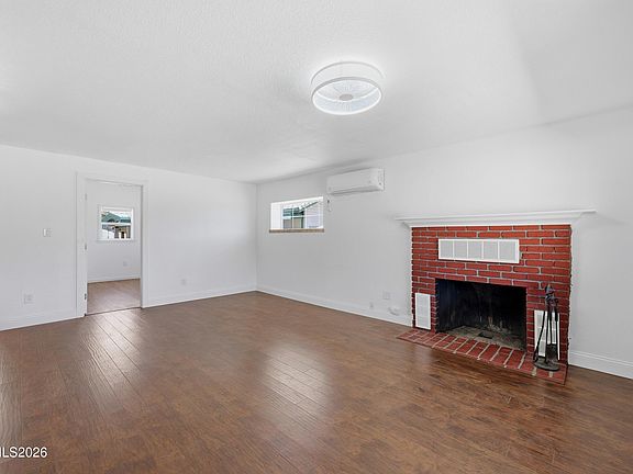 4th image of 205 W 4th Ave