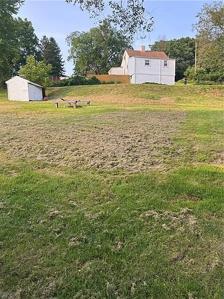 4 bed, 964 sqft, $1,500 — Photo 4