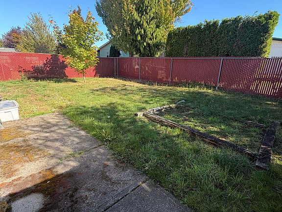 4th image of 1949 SE Palmquist Rd Unit 89