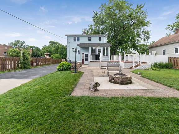 3rd image of 445 E 160th Pl