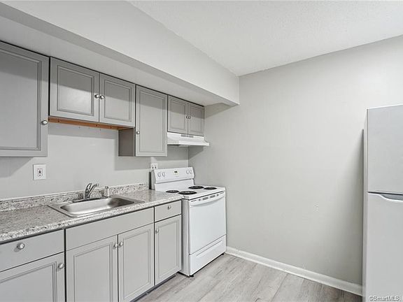 2nd image of 1150 Ogden St #11119137