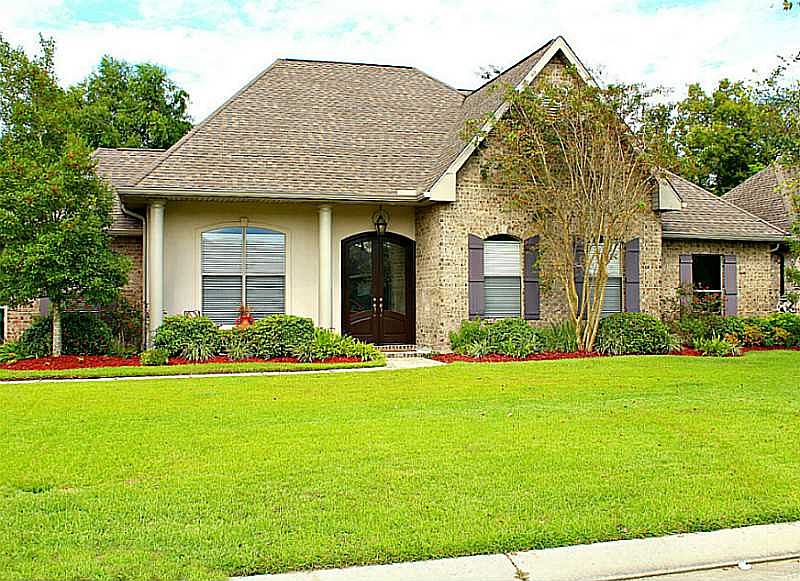 1st image of 213 Oxbow Dr