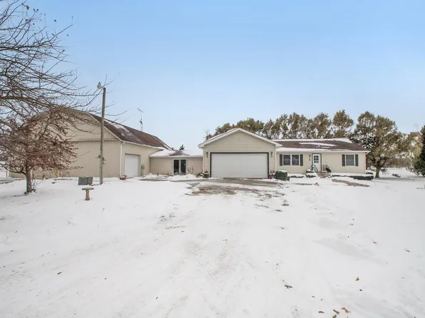 69743 84th Ave, Watervliet, MI 49098