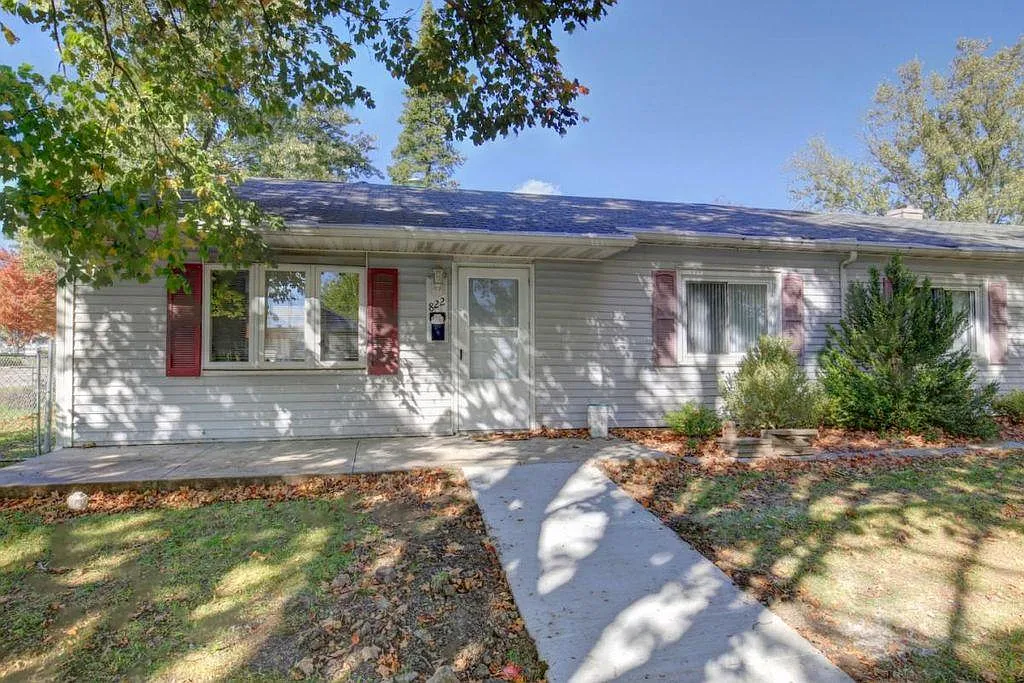 822 W Hill St photo 1