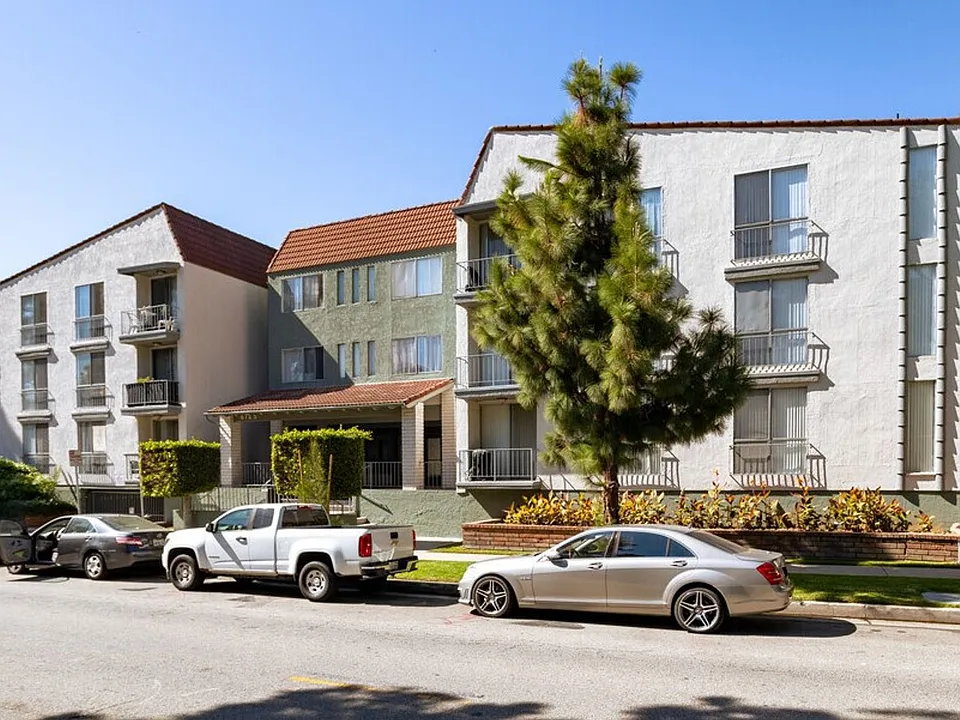 Canterbury Apartments