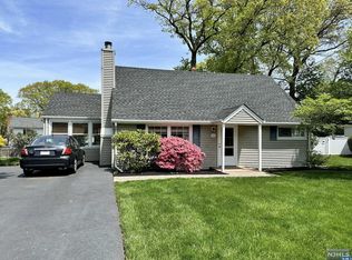 68 Cedar St, Midland Park, NJ 07432