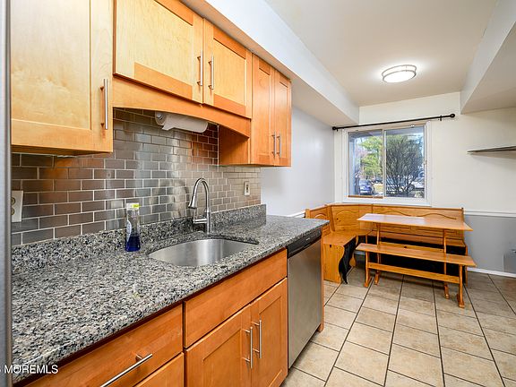 3rd image of 25 Rambling Meadow Court