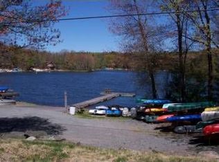1021 Boathouse Rd, Lake Ariel, PA 18436