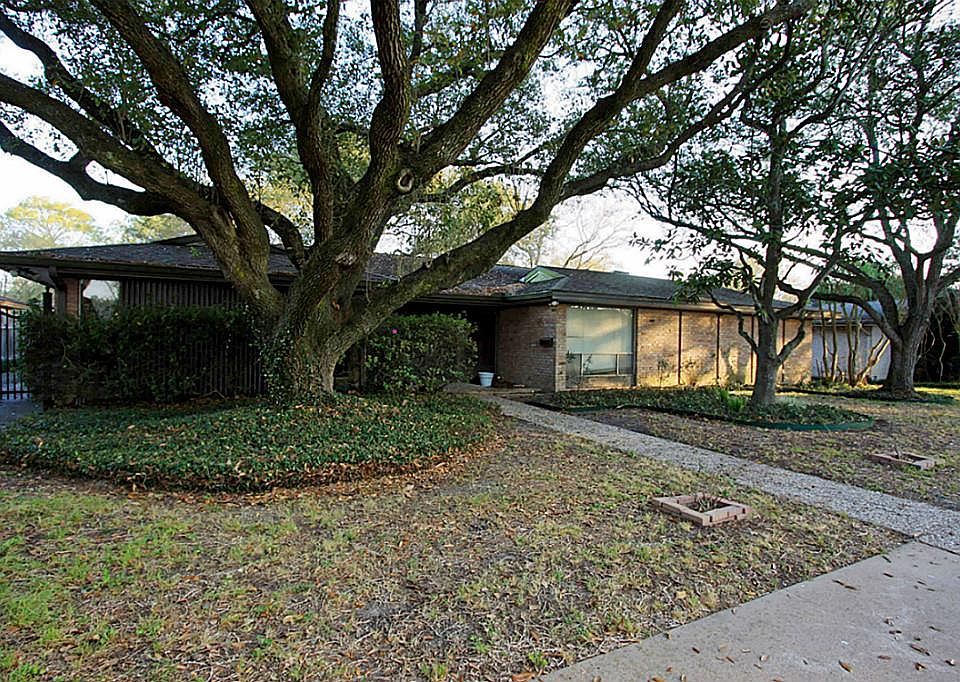 1st image of 5238 Braesvalley Dr
